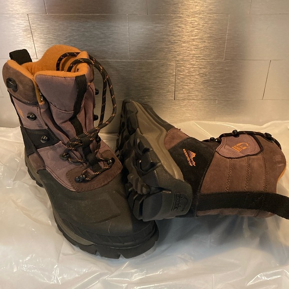 Sorel NWOT Thinsulate Waterproof Boots  High Ankle Boots Lug Sole Boots Hiking - Picture 6 of 13